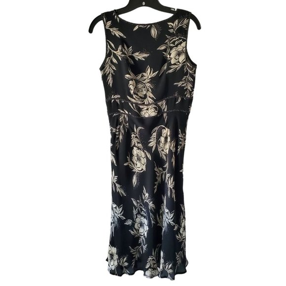 Petite Sophisticate Floral Faux Wrap V-neck Silk Dress | Like New | 4P | Black - Picture 2 of 13